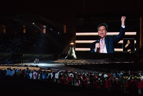 3月21日，國際特奧會主席施萊弗在閉幕式上致辭。新華社記者孟濤攝