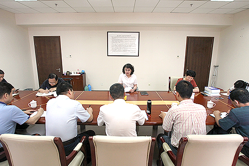 中國殘聯(lián)主席張海迪為維權(quán)部全體黨員干部講“不忘初心、牢記使命”主題教育專題黨課