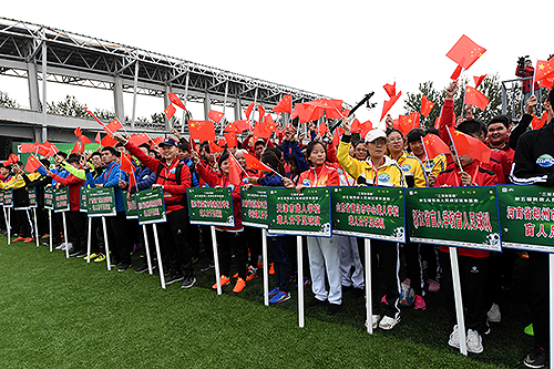 圖為總決賽開(kāi)賽儀式現(xiàn)場(chǎng) 圖為總決賽開(kāi)賽儀式現(xiàn)場(chǎng)