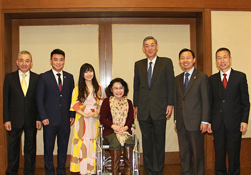 圖為活動(dòng)合影 圖為活動(dòng)合影